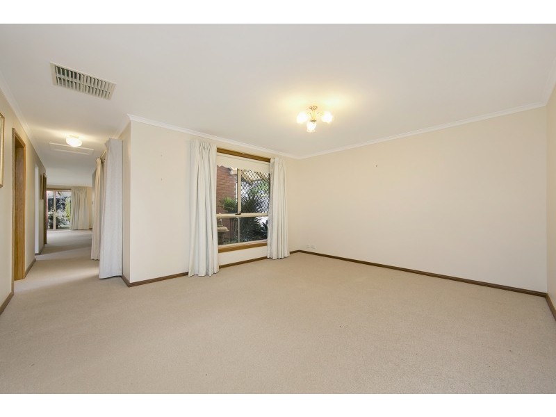 14 Gilchrist Close, Greenwith SA 5125