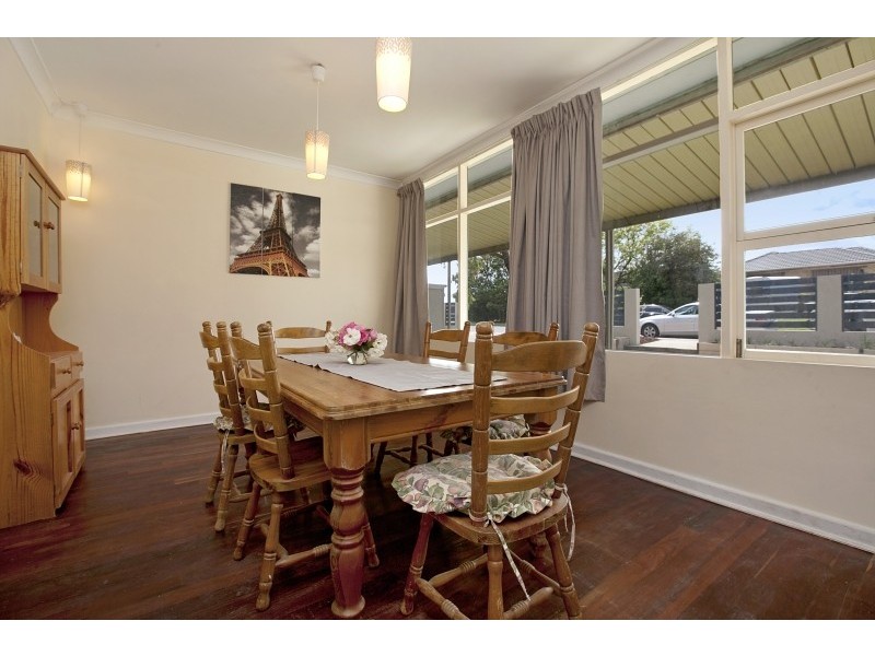 8 Leane Avenue, Ridgehaven SA 5097