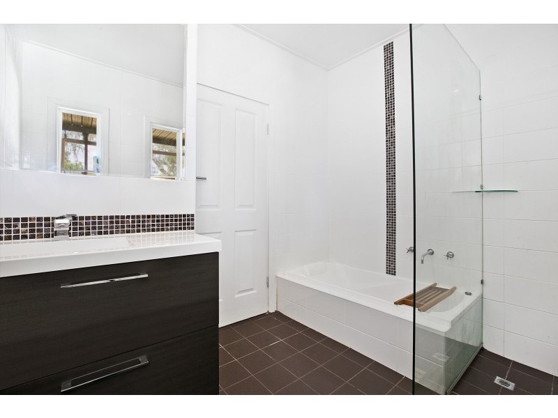 8 Leane Avenue, Ridgehaven SA 5097