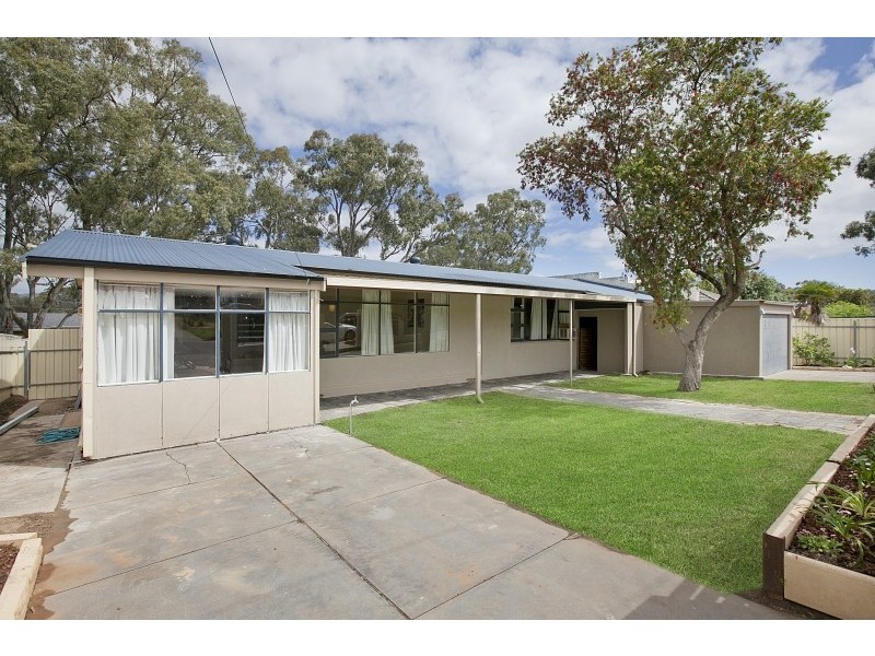 8 Leane Avenue, Ridgehaven SA 5097