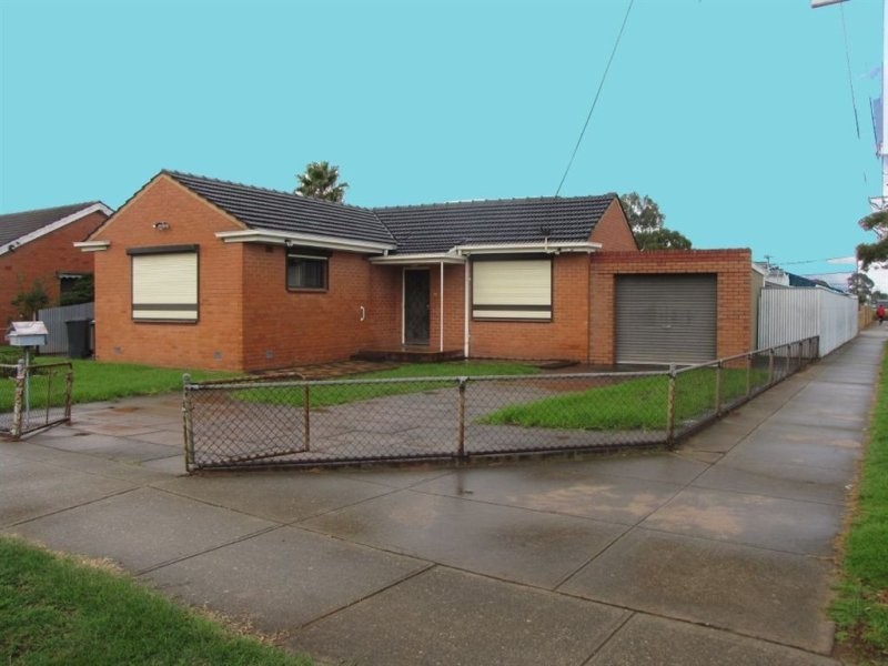 17 Cleve Street, Mansfield Park SA 5012