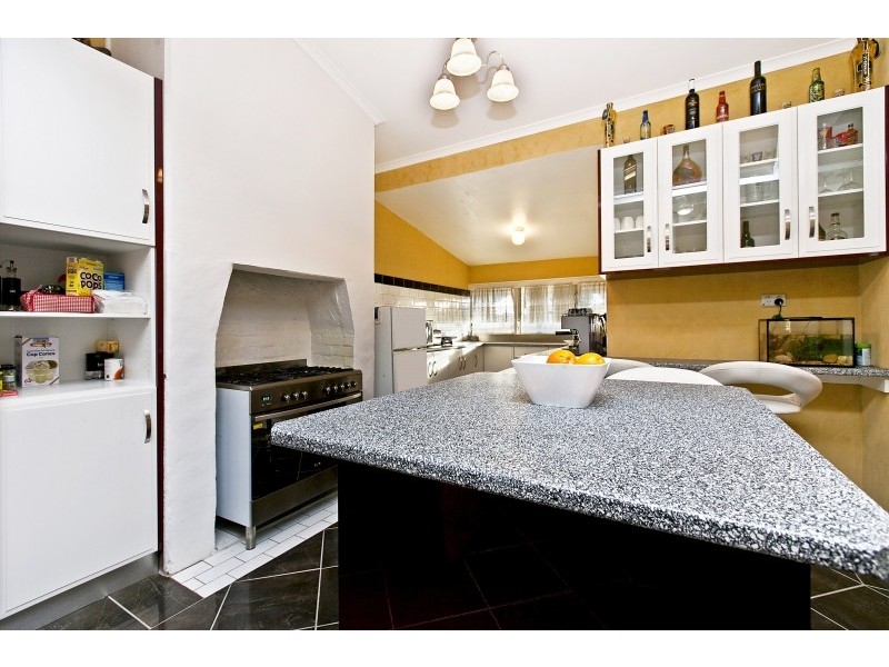 11 Gray Terrace, Rosewater SA 5013