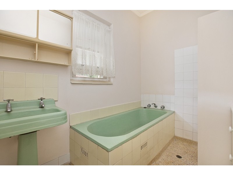 Units 1 and 2, 12 Avenue Road, Cumberland Park SA 5041