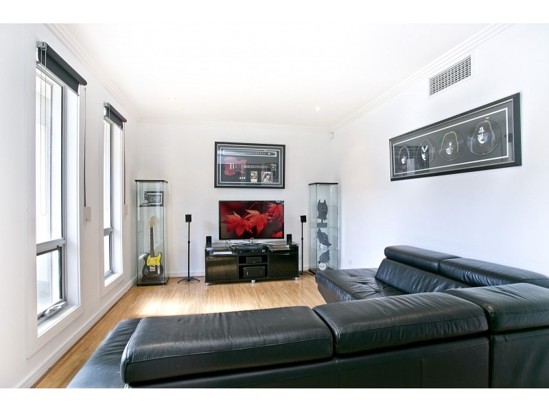 17 Augustine Street, Mawson Lakes SA 5095