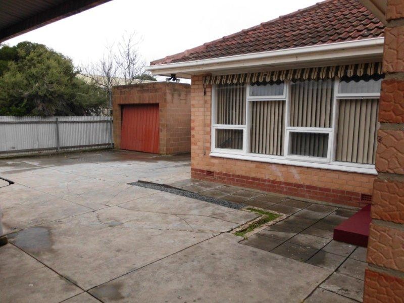 2/108 Crittenden Rd, Findon SA 5023