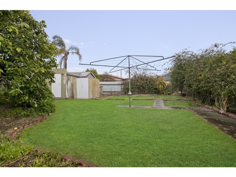 35 Pine Avenue, Glenelg North SA 5045