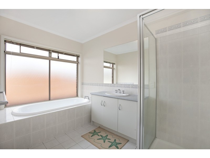 27 Alan Avenue, Campbelltown SA 5074