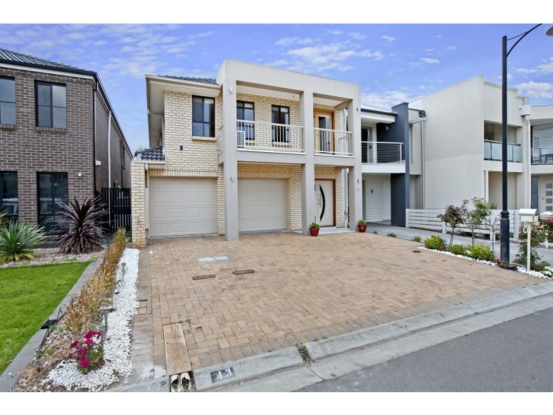 43 MacMillan Avenue, Mawson Lakes SA 5095