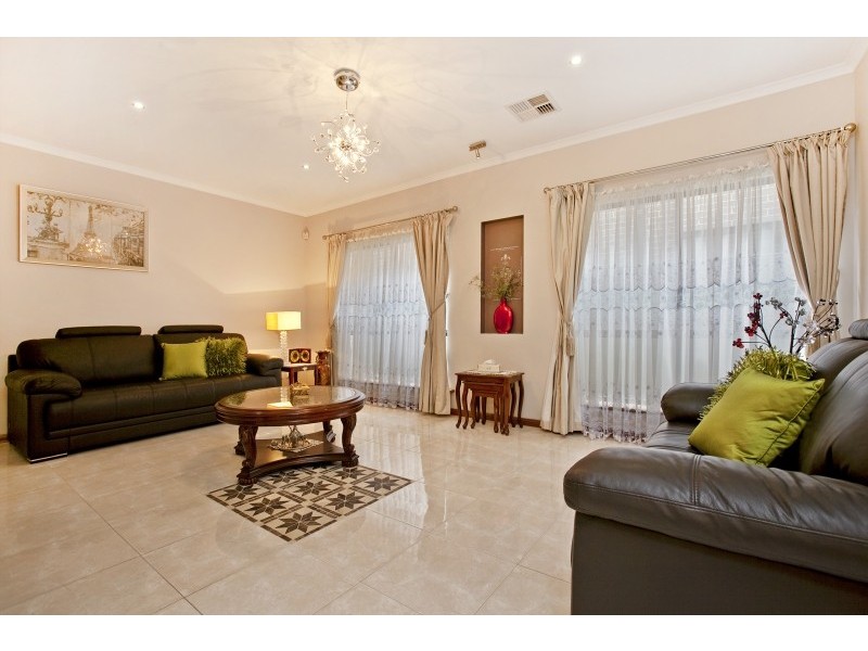 43 MacMillan Avenue, Mawson Lakes SA 5095