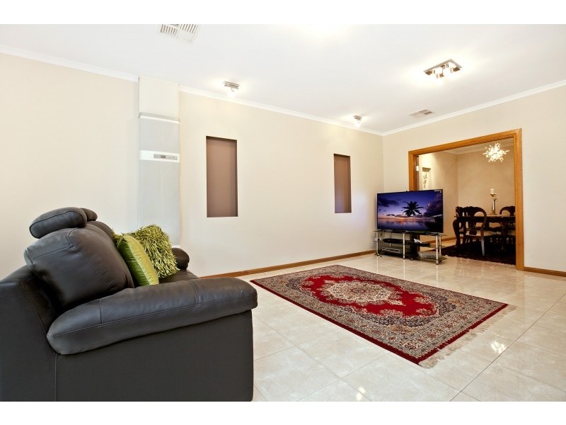 43 MacMillan Avenue, Mawson Lakes SA 5095