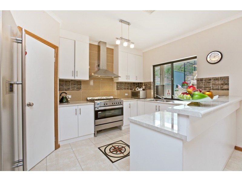 43 MacMillan Avenue, Mawson Lakes SA 5095