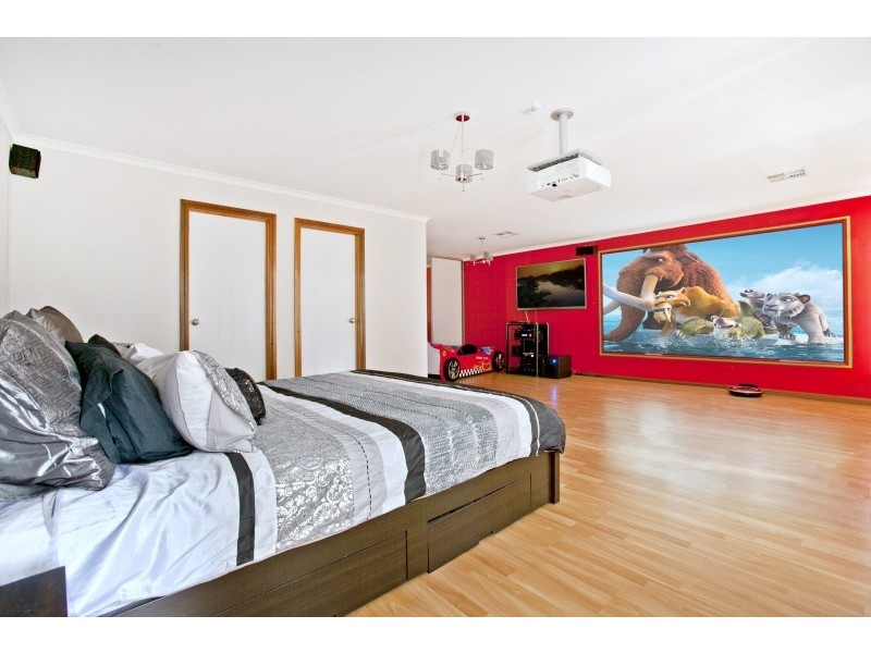 43 MacMillan Avenue, Mawson Lakes SA 5095