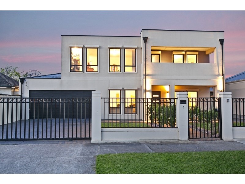 5 Squires Avenue, Seaton SA 5023