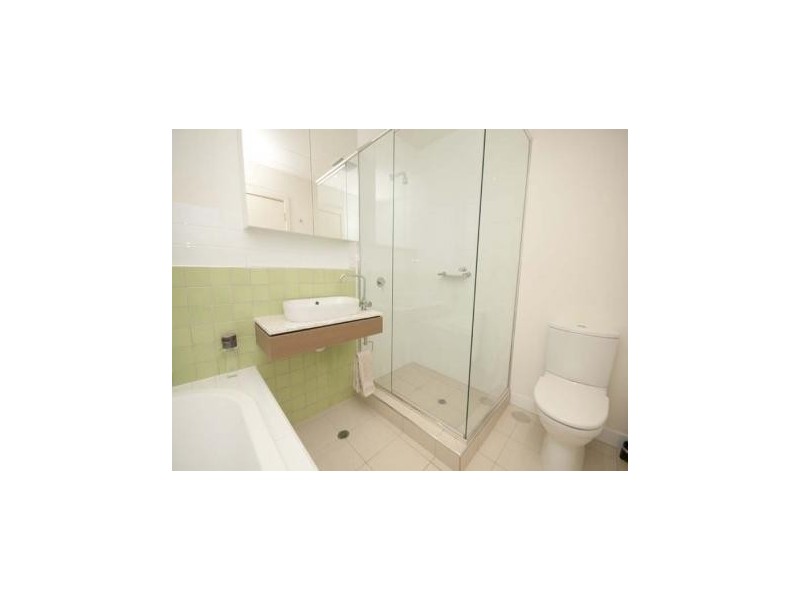502/1-2 Tarni Court, New Port SA 5015