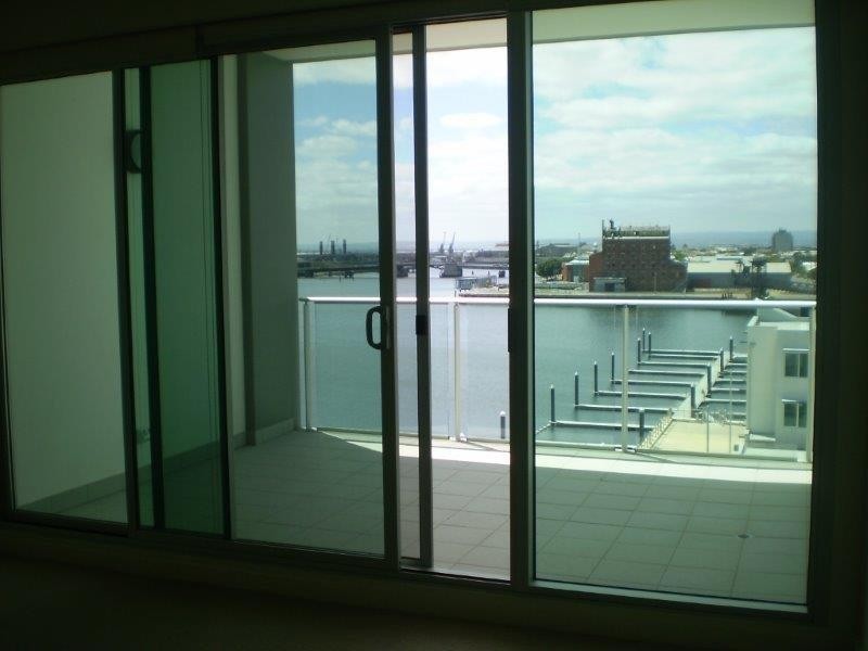 502/1-2 Tarni Court, New Port SA 5015