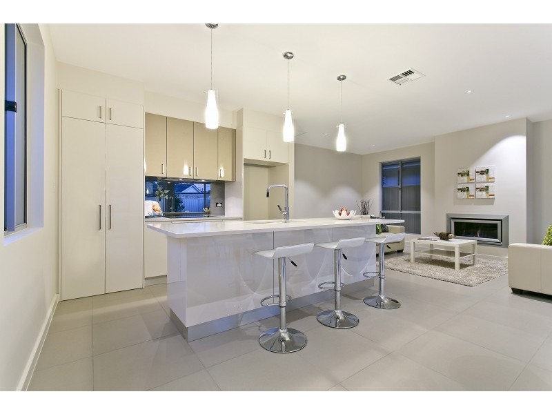 4A Yorktown Crescent, Henley Beach South SA 5022