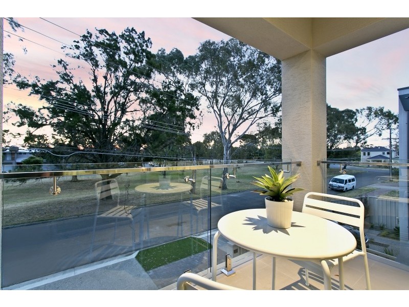 4A Yorktown Crescent, Henley Beach South SA 5022