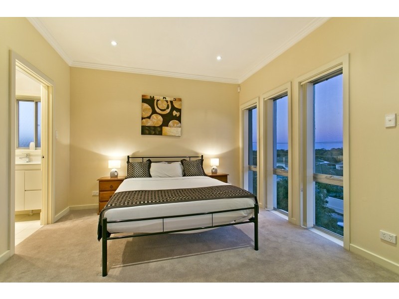 3/5 Clegowie Street, West Beach SA 5024