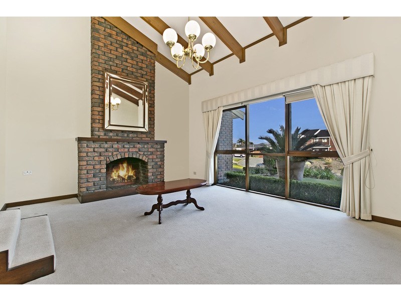 24 Sir John Marks Drive, West Lakes SA 5021