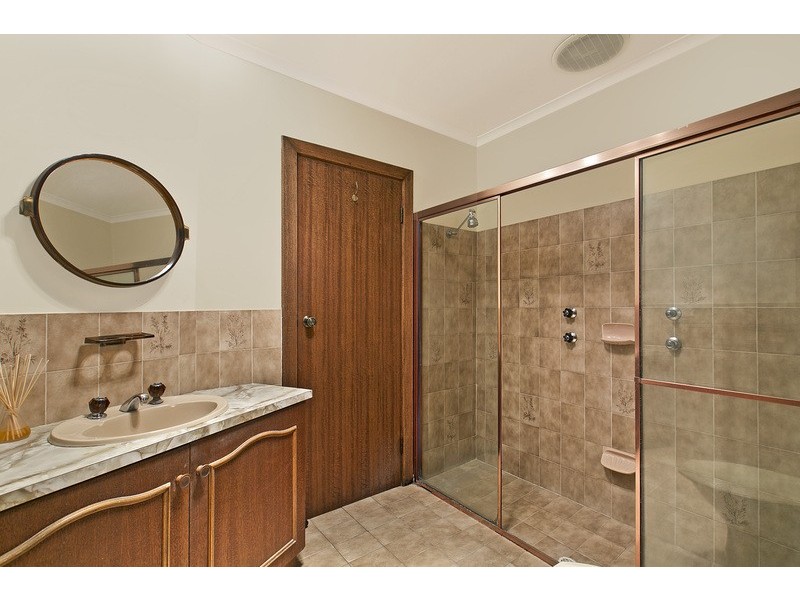24 Sir John Marks Drive, West Lakes SA 5021