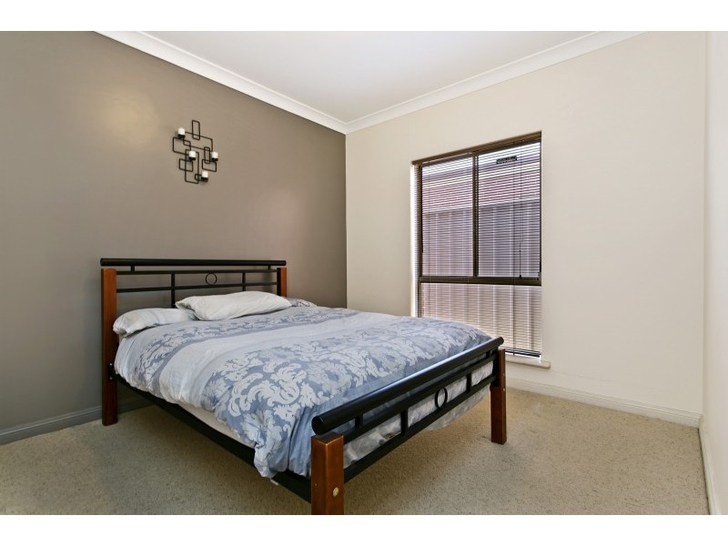 2/31 Mariners Crescent, West Lakes SA 5021