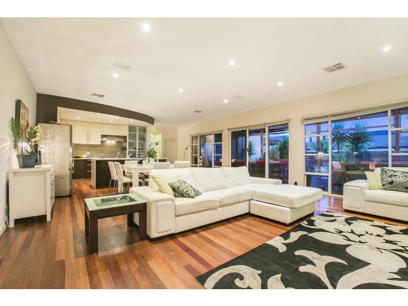 38 Burlington Road, Hallett Cove SA 5158