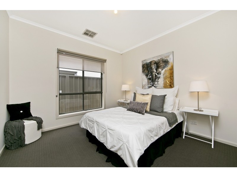 5A Walker Ave, Paradise SA 5075