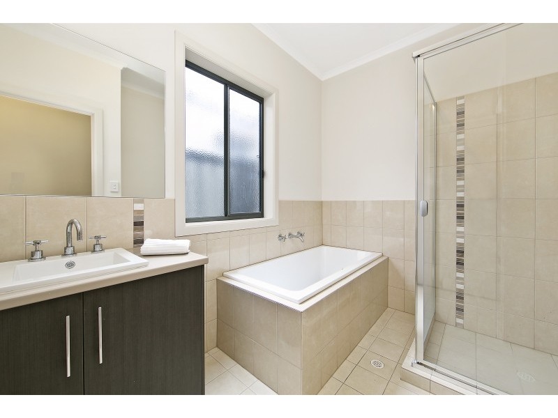 5A Walker Ave, Paradise SA 5075