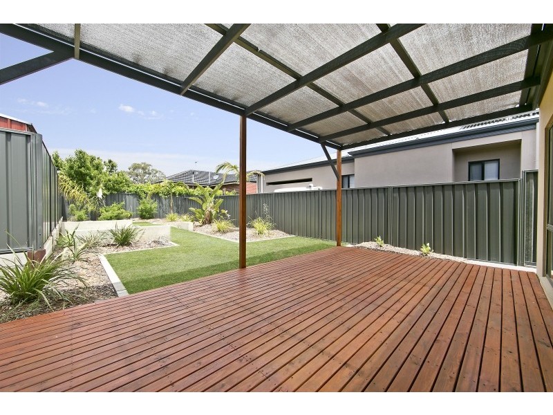 5A Walker Ave, Paradise SA 5075