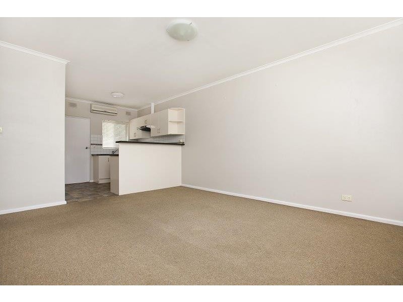 9/2 Bach Street, Seaton SA 5023