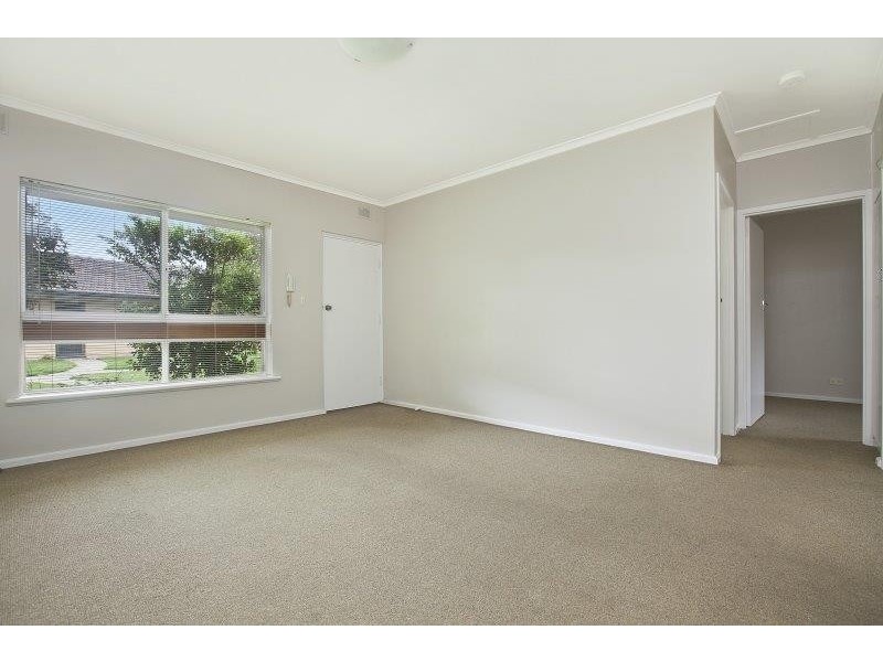 9/2 Bach Street, Seaton SA 5023