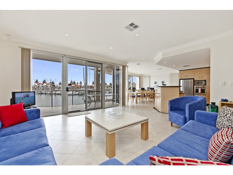 113 Gulf Point Drive, North Haven SA 5018