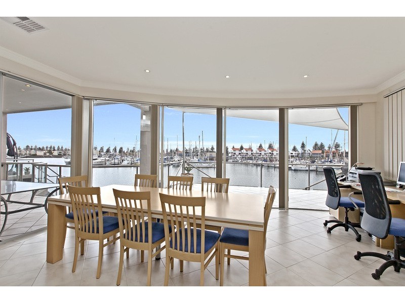 113 Gulf Point Drive, North Haven SA 5018