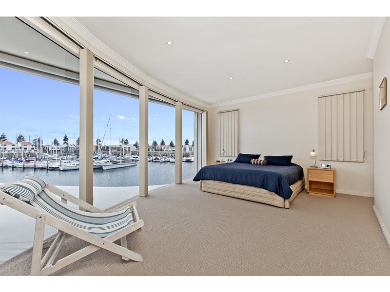 113 Gulf Point Drive, North Haven SA 5018