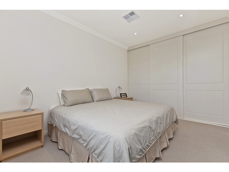 113 Gulf Point Drive, North Haven SA 5018