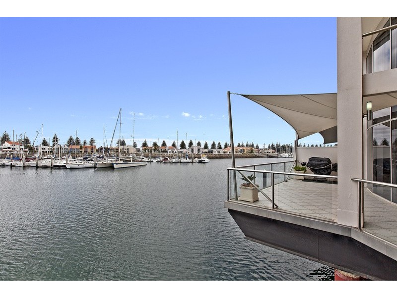 113 Gulf Point Drive, North Haven SA 5018