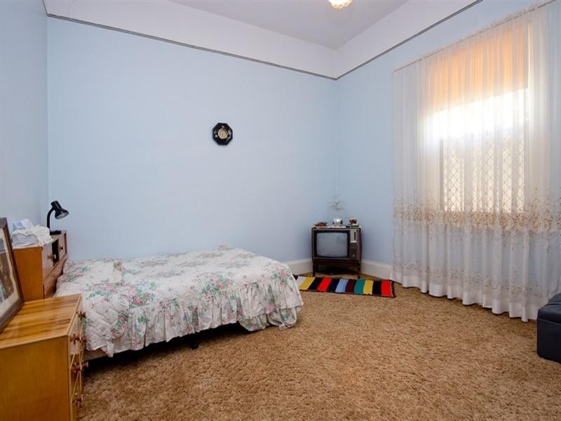 19 Hughes St, Mile End SA 5031