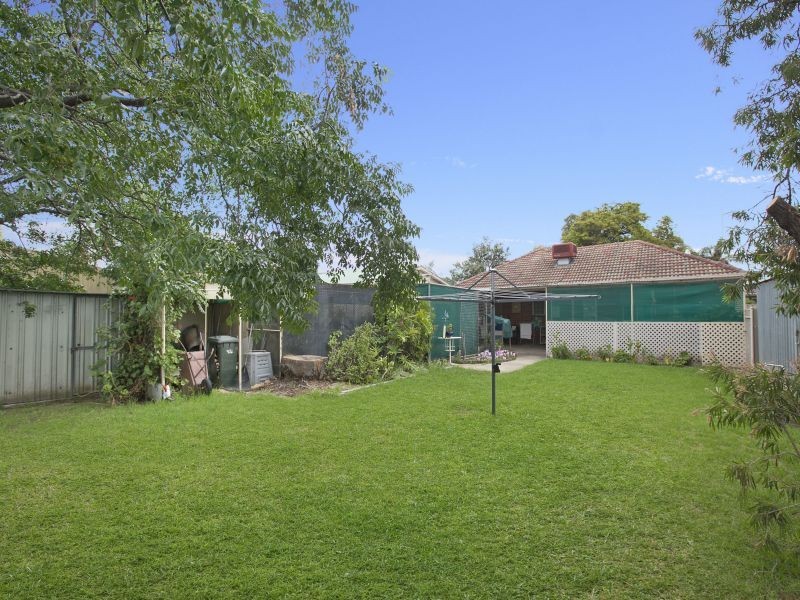 5 Mountbatten Grove, West Beach SA 5024