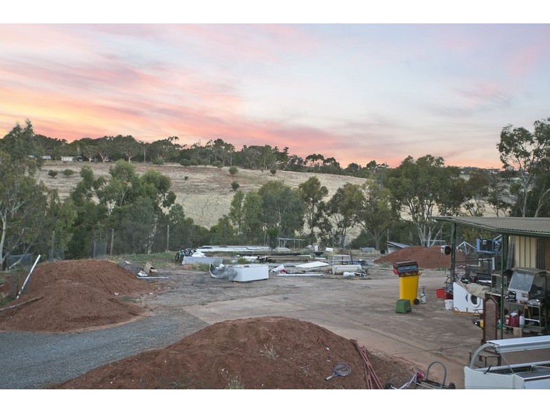 23 Vivian Road, Uleybury SA 5114