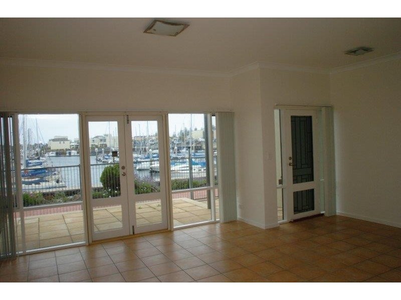 5/12 Arcadia Court, North Haven SA 5018