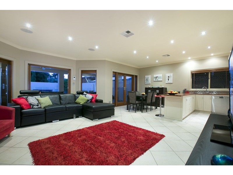 30 Hughes Street South, Woodville SA 5011