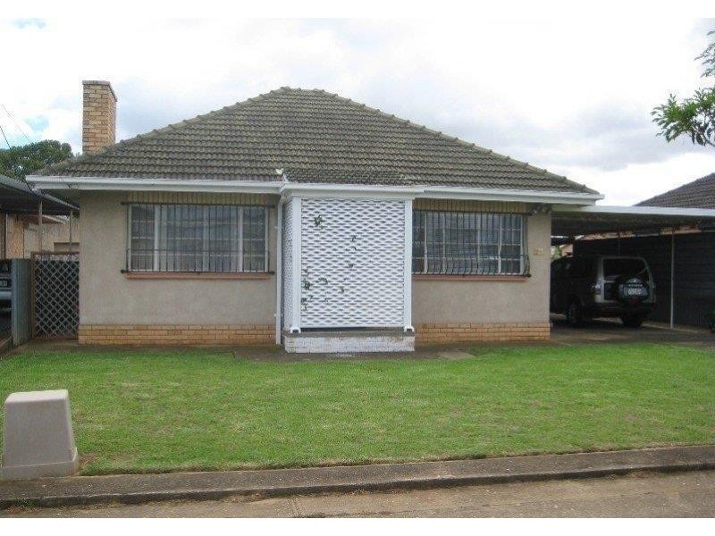 15 McAllan Avenue, Seaton SA 5023