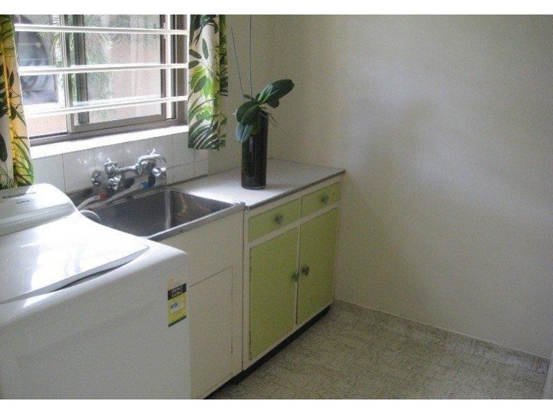 15 McAllan Avenue, Seaton SA 5023