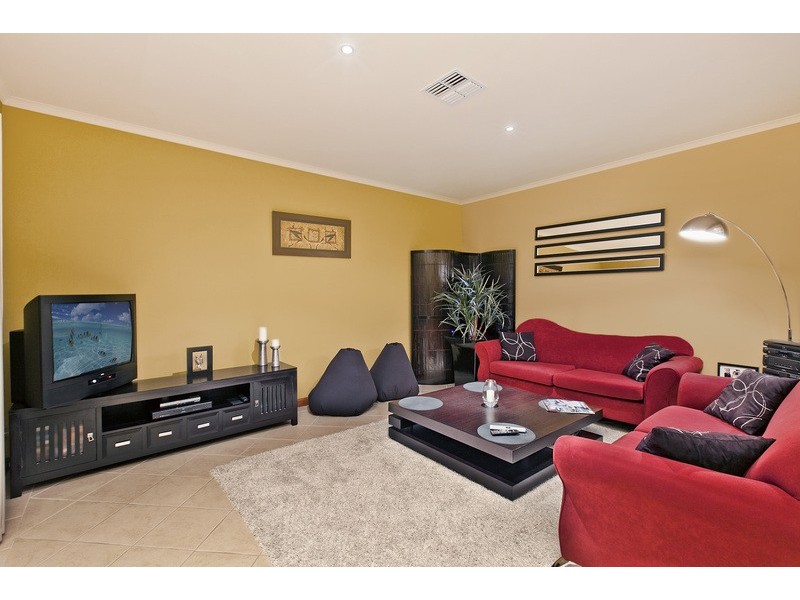 2 Tolley Crescent, Brooklyn Park SA 5032