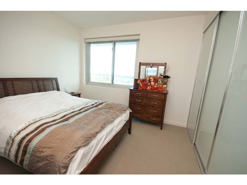 Apt 502, 1-2 Tarni Court, Port Adelaide SA 5015