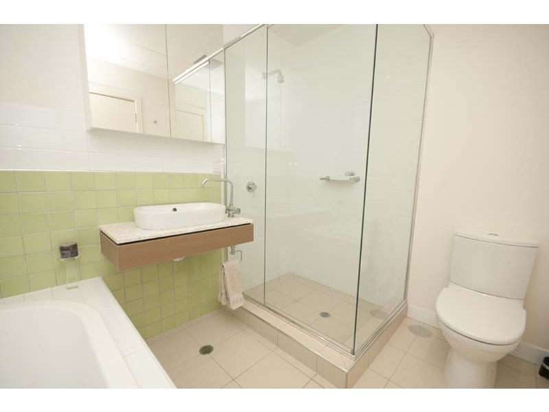 Apt 502, 1-2 Tarni Court, Port Adelaide SA 5015