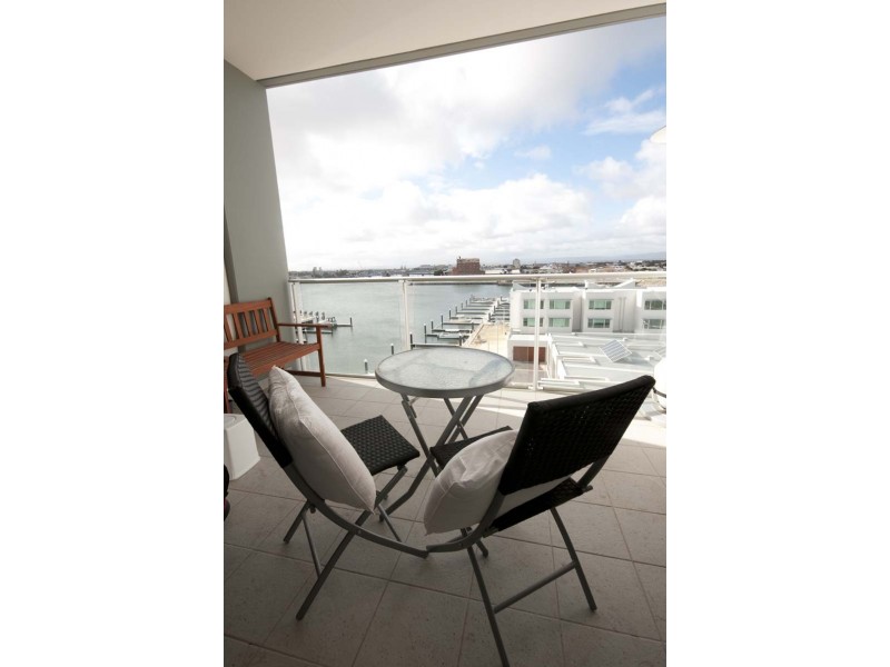 Apt 502, 1-2 Tarni Court, Port Adelaide SA 5015