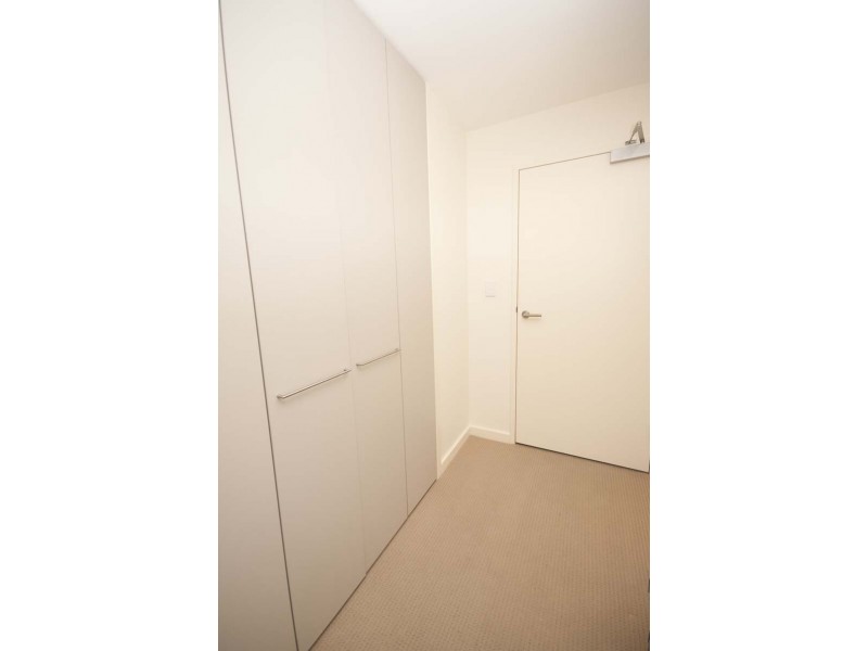 Apt 502, 1-2 Tarni Court, Port Adelaide SA 5015