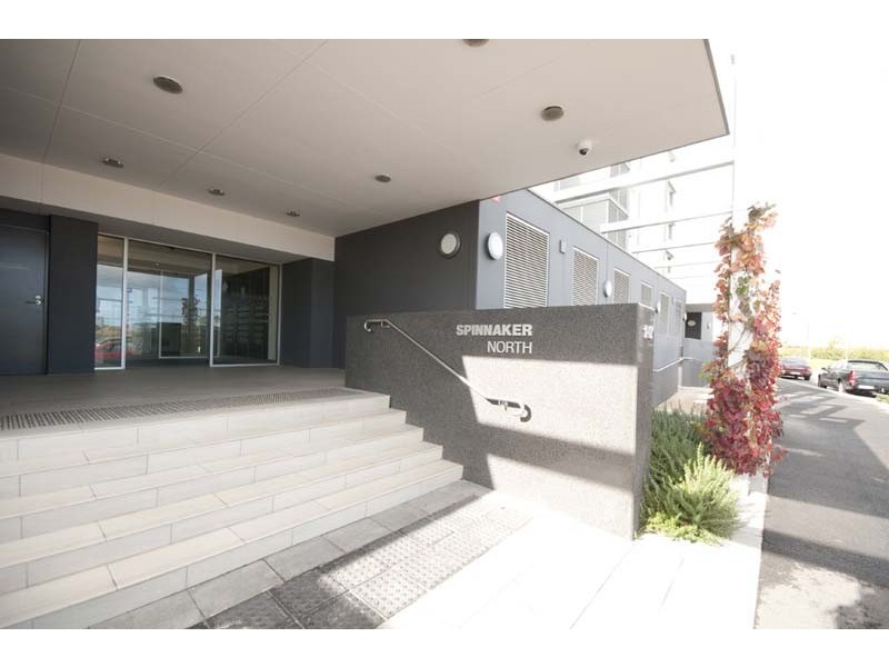 Apt 502, 1-2 Tarni Court, Port Adelaide SA 5015