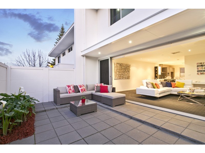 8C Gilmore Road, Henley Beach South SA 5022